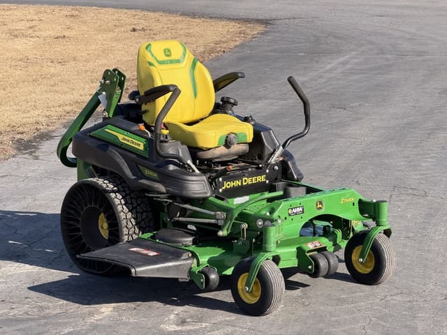 Image of John Deere Z930M equipment image 1
