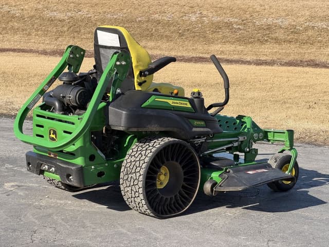 Image of John Deere Z930M equipment image 4