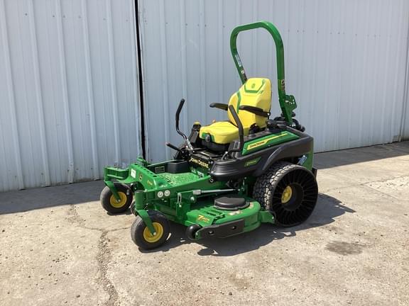 Image of John Deere Z930M equipment image 1