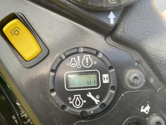 Image of John Deere Z930M equipment image 4