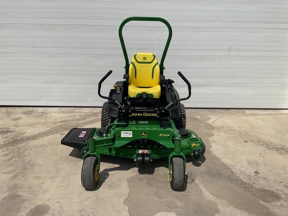 Image of John Deere Z930M equipment image 1