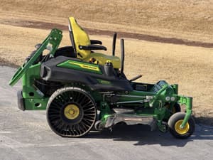 2025 John Deere Z930M Image
