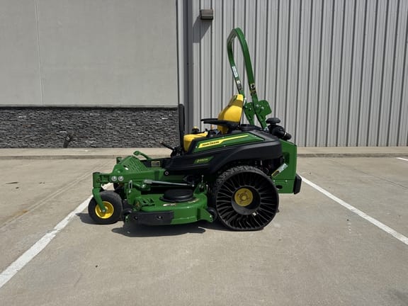 2025 John Deere Z950M Equipment Image0