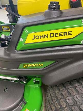 Image of John Deere Z950M equipment image 4