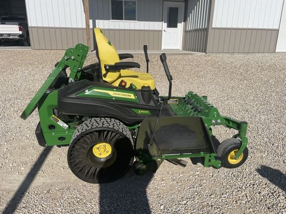 2025 John Deere Z950R Equipment Image0