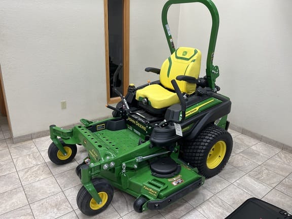 2025 John Deere Z955M Equipment Image0