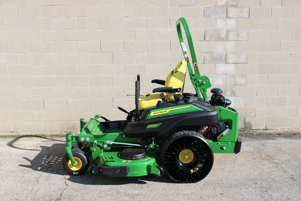 2025 John Deere Z955M Equipment Image0