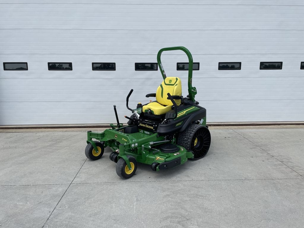 2025 John Deere Z955M Equipment Image0