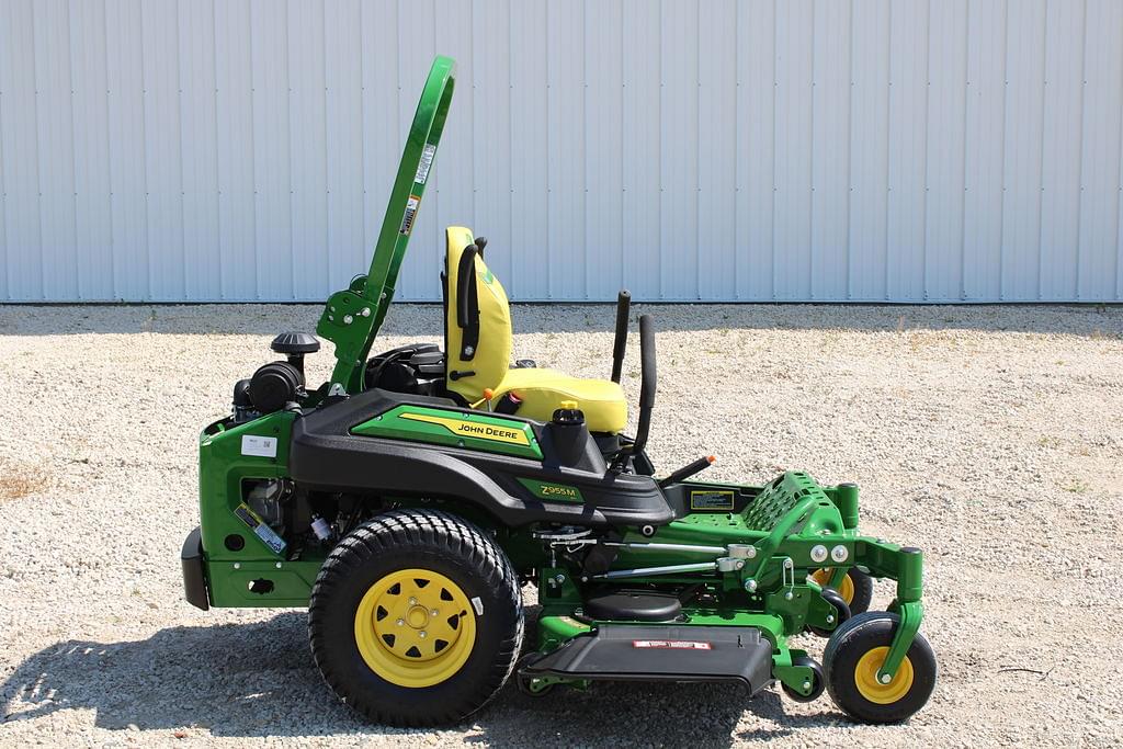 Image of John Deere Z955M Image 1
