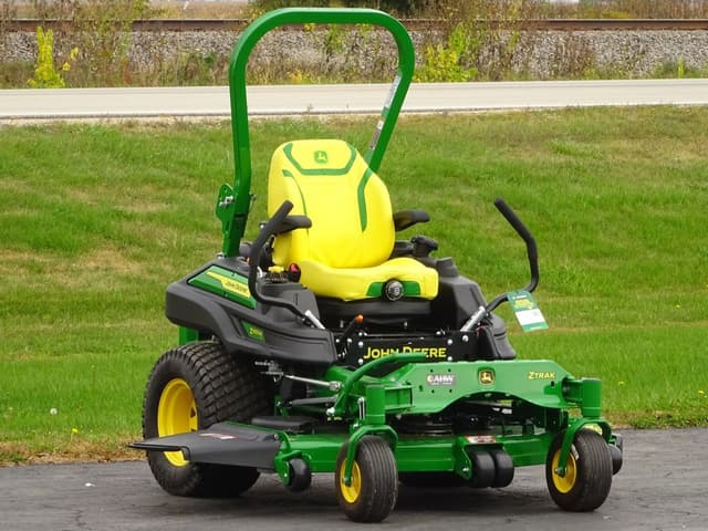 Image of John Deere Z955M equipment image 1
