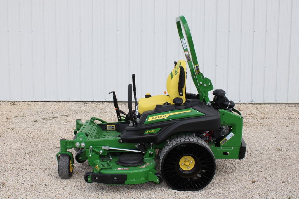 Image of John Deere Z955M Image 0