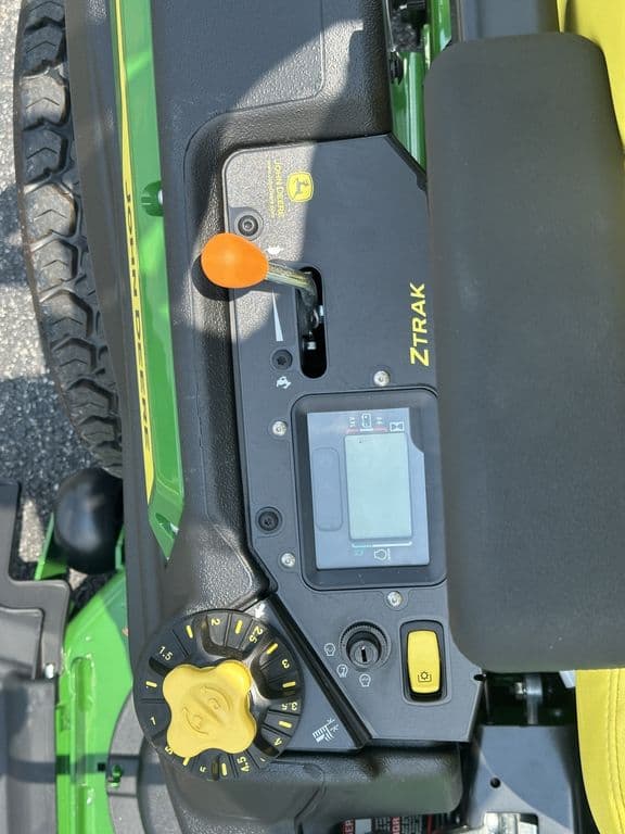 Image of John Deere Z955R equipment image 4