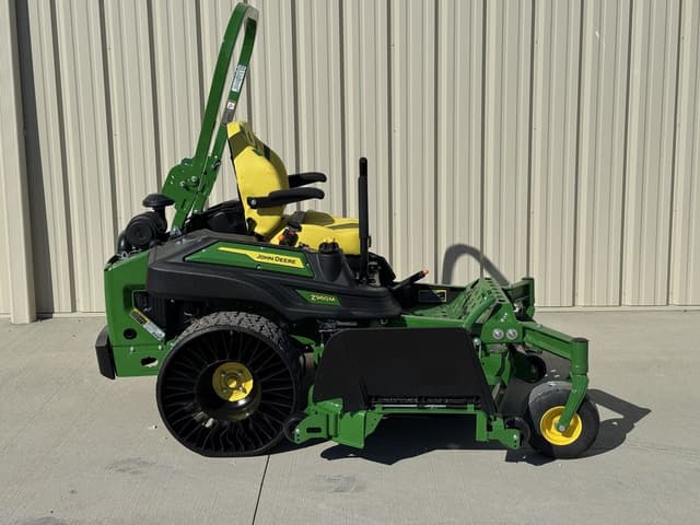 Image of John Deere Z960M equipment image 4