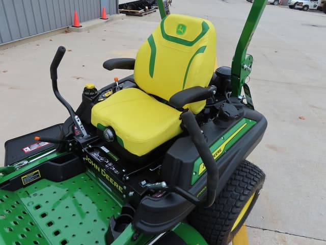 Image of John Deere Z960M equipment image 4