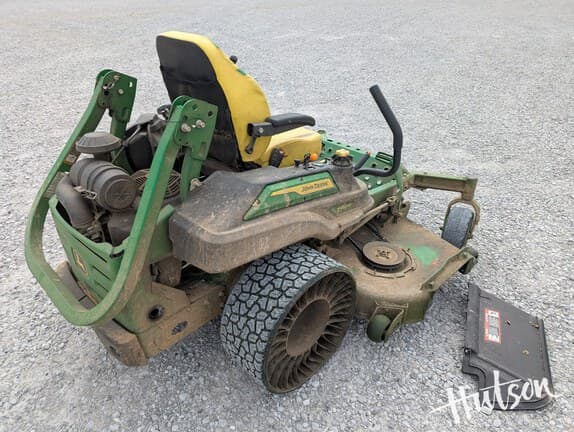 Image of John Deere Z960M equipment image 1