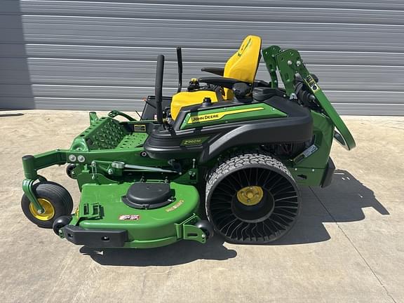 Image of John Deere Z960M equipment image 1