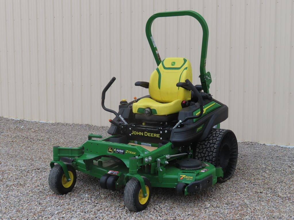 2025 John Deere Z960M Equipment Image0