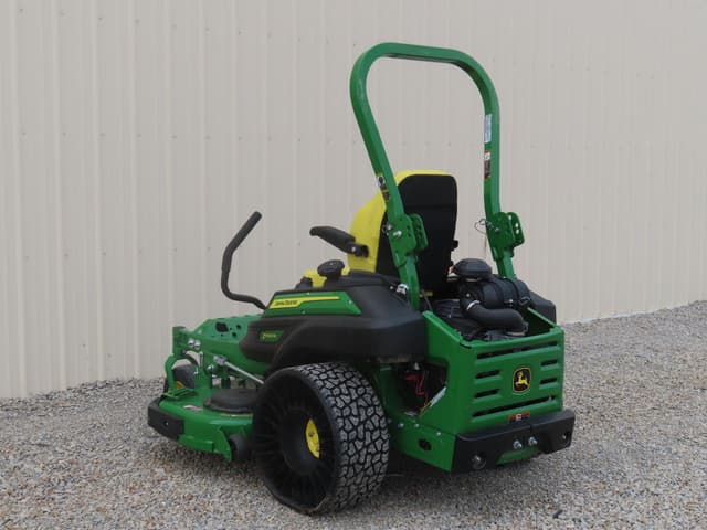 Image of John Deere Z960M equipment image 4