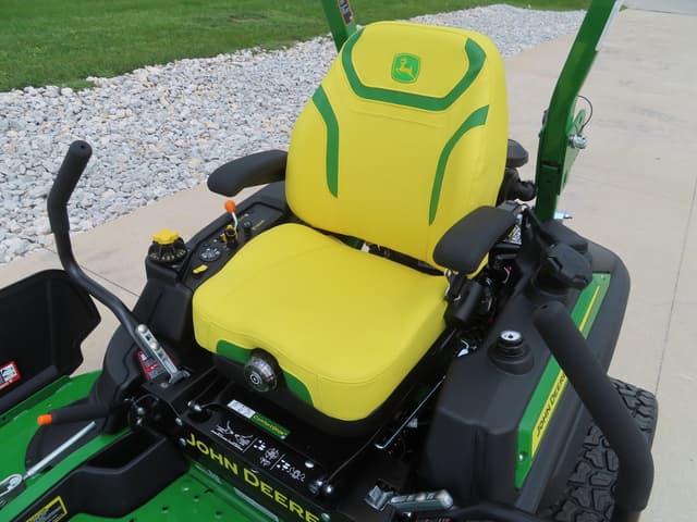 Image of John Deere Z960M equipment image 4