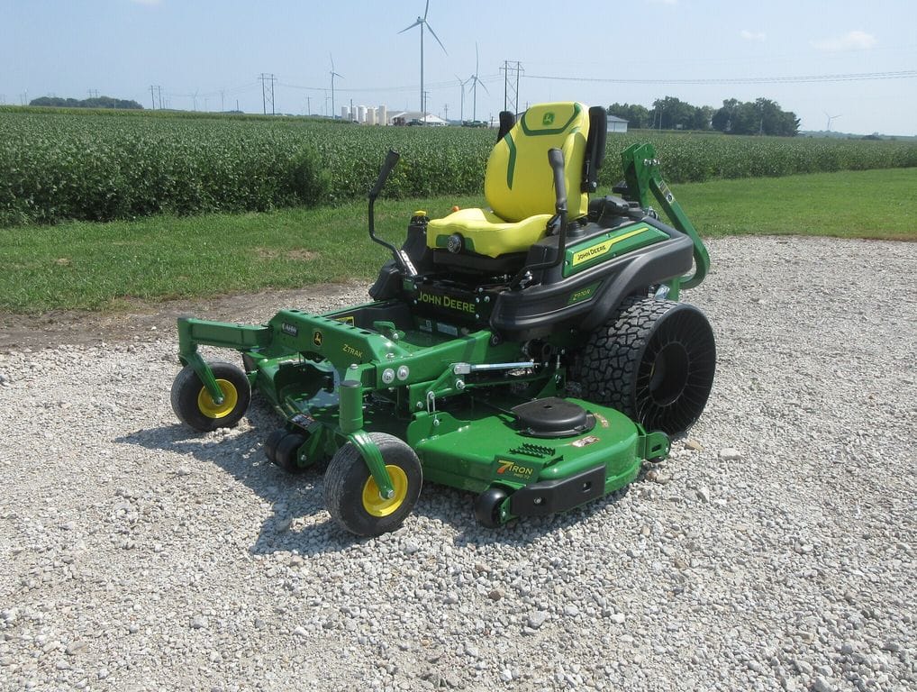 2025 John Deere Z970R Equipment Image0