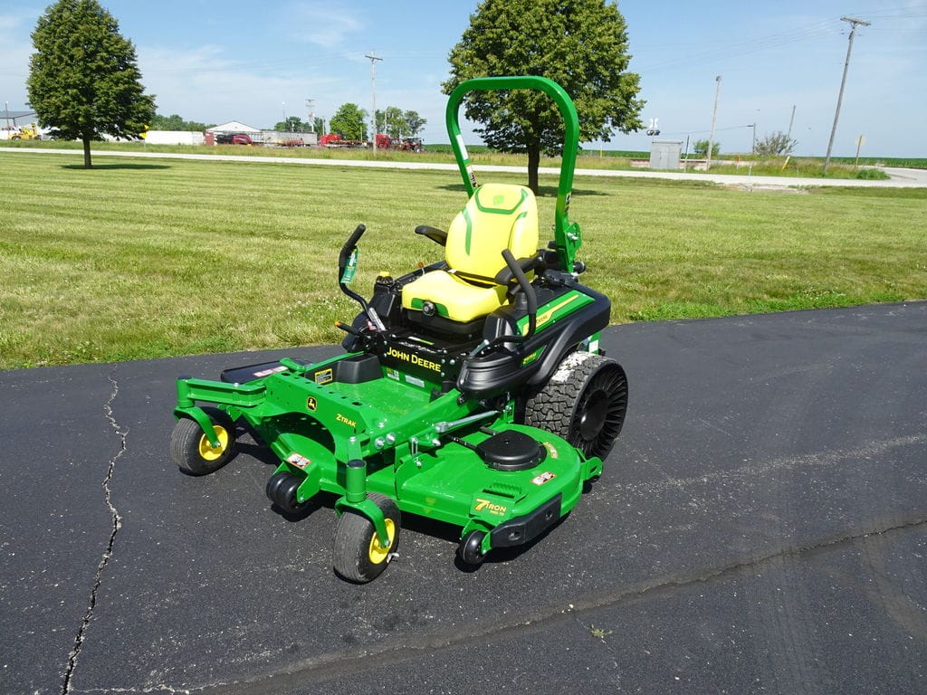 2025 John Deere Z975M Equipment Image0