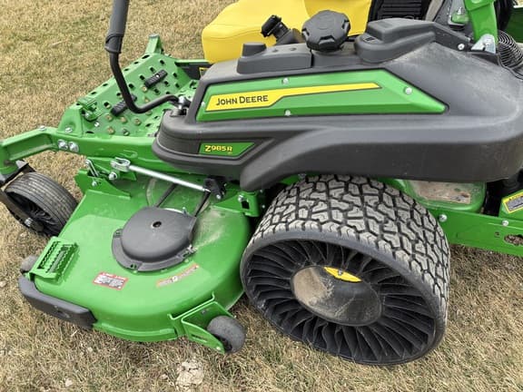 Image of John Deere Z985R equipment image 1