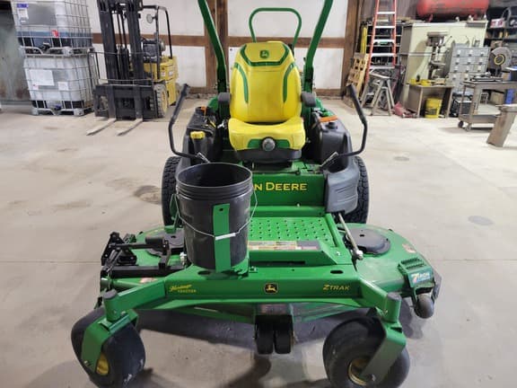 Image of John Deere Z997R equipment image 1