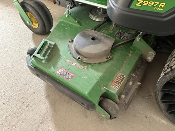 Image of John Deere Z997R equipment image 4