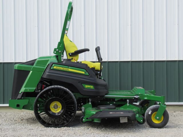 Image of John Deere Z997R equipment image 2