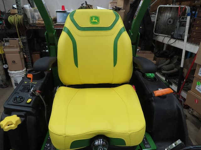 Image of John Deere Z997R equipment image 4