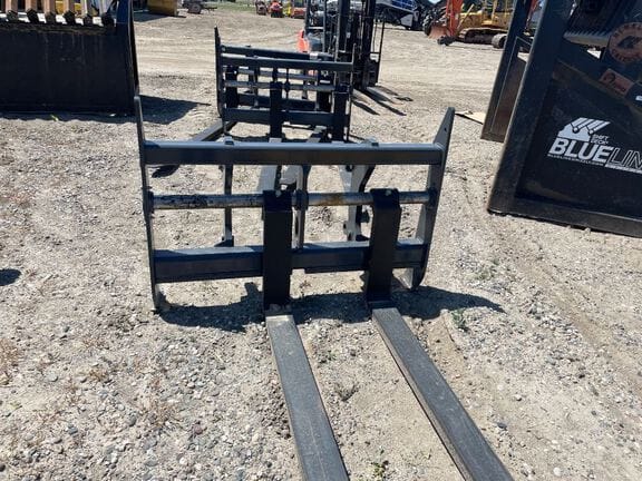 2025 Paladin Pallet Forks Equipment Image0