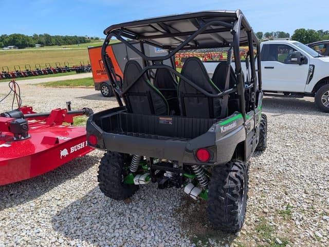 Image of Kawasaki Teryx4 S LE equipment image 2