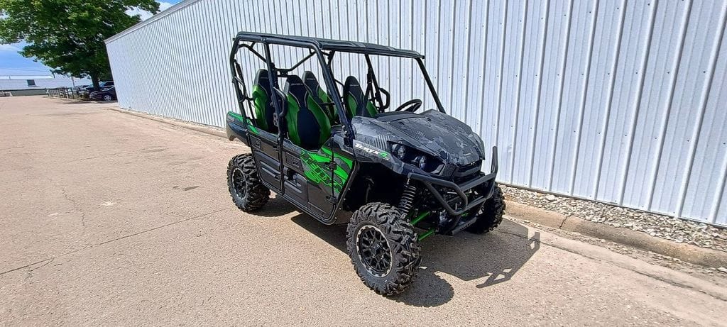 2025 Kawasaki Teryx4 S LE Equipment Image0