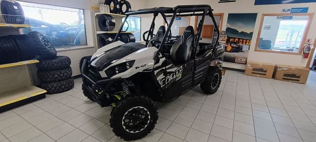 Image of Kawasaki Teryx S LE equipment image 1