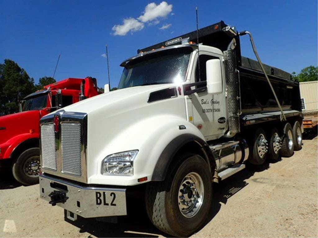 2025 Kenworth T880 Equipment Image0