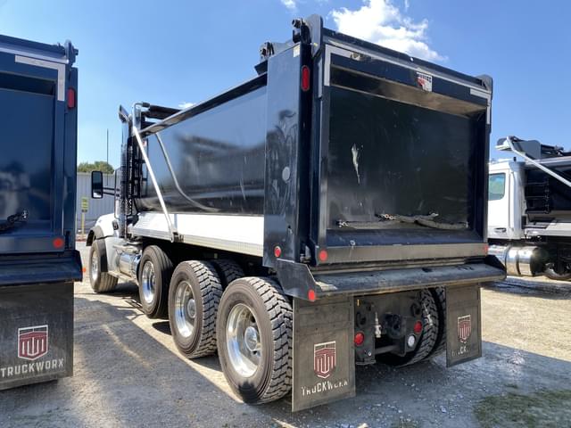 Image of Kenworth T880 equipment image 1