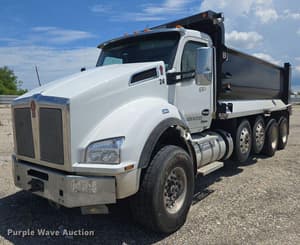 2025 Kenworth T880 Image