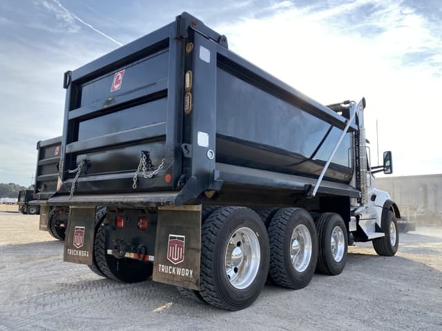 Image of Kenworth T880 equipment image 2