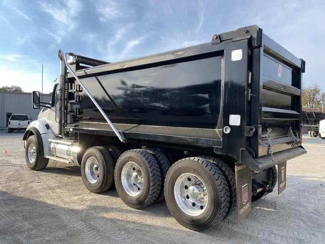 Image of Kenworth T880 equipment image 1