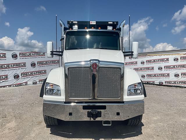 Image of Kenworth T880 equipment image 1