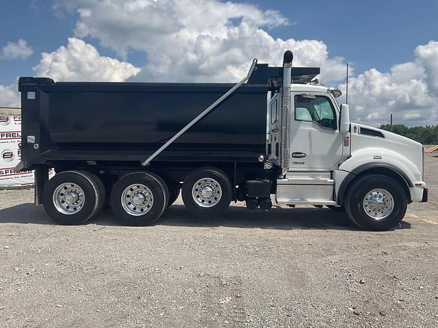 Image of Kenworth T880 equipment image 3