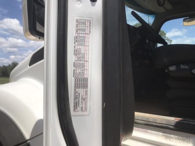 Image of Kenworth T880S equipment image 4
