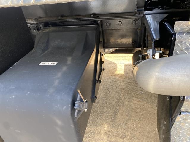 Image of Kenworth T880S equipment image 4
