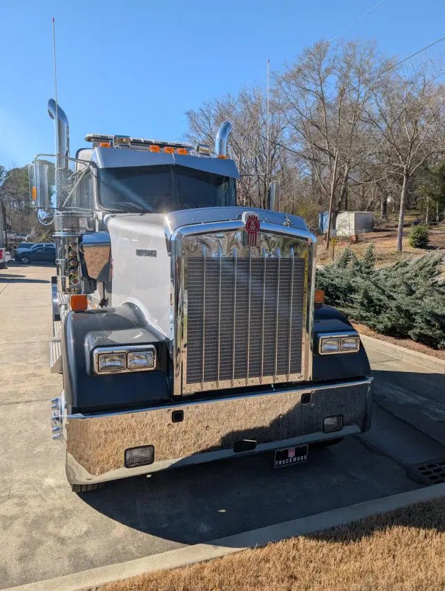 Image of Kenworth W900 equipment image 4