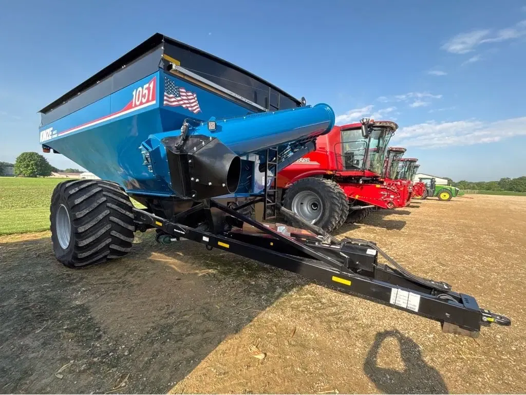 Main image Kinze 1051