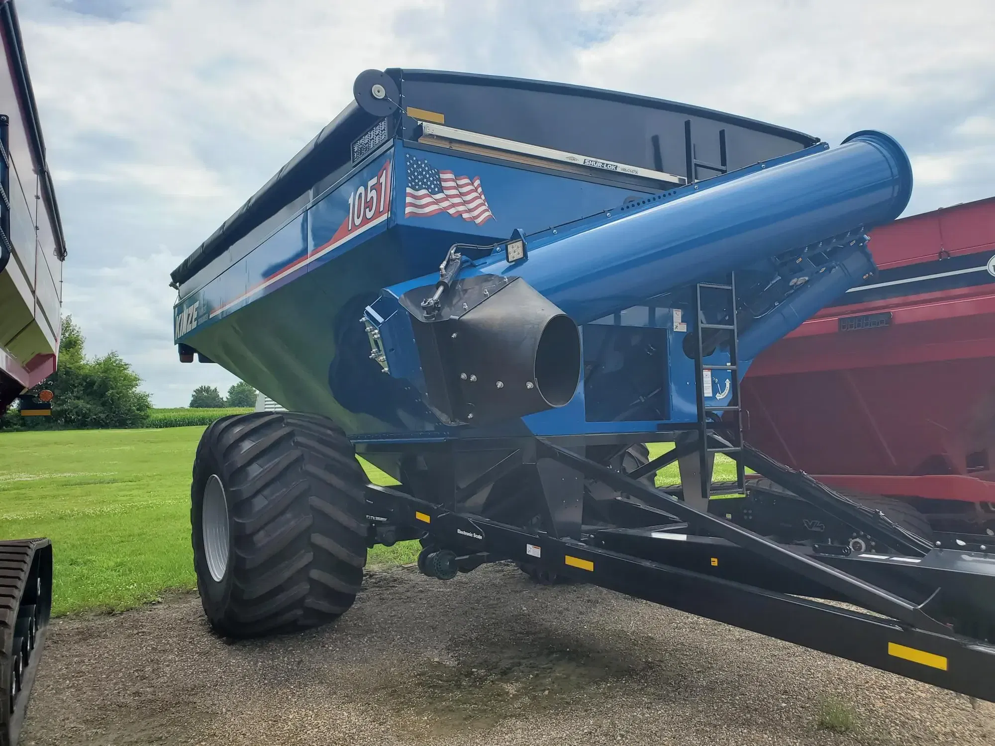 Main image Kinze 1051