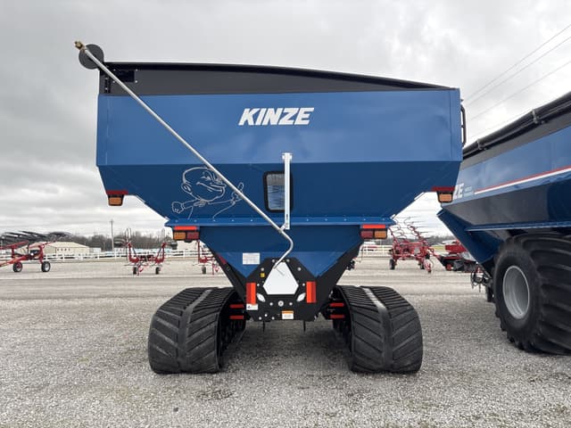 Image of Kinze 1121 equipment image 2