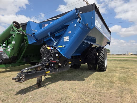 Image of Kinze 1121 equipment image 4