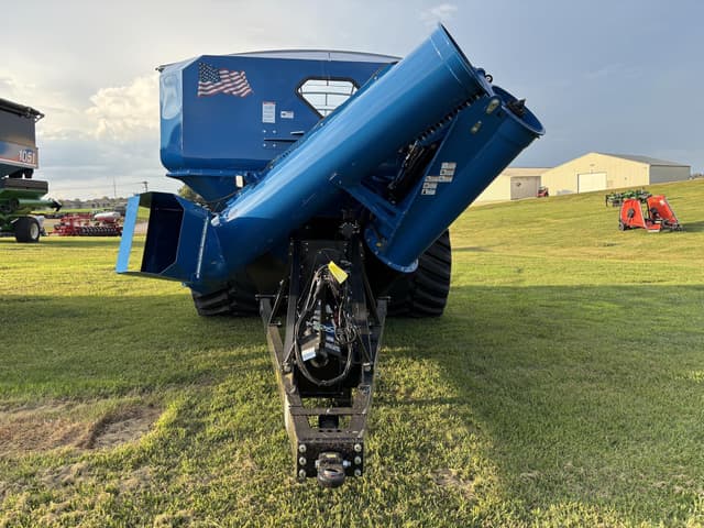 Image of Kinze 1321 equipment image 1