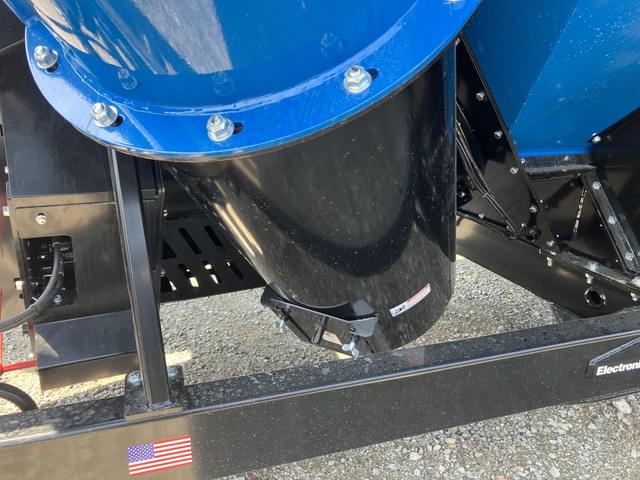 Image of Kinze 1321 equipment image 2